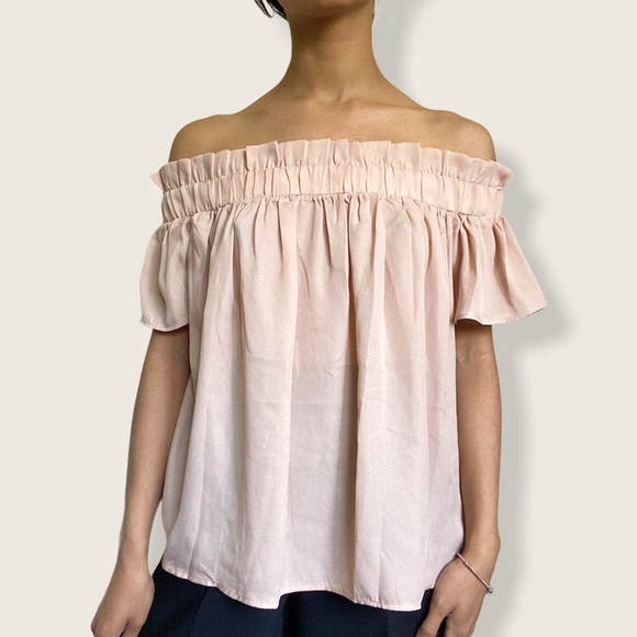 Pink Urban Outfitters off the shoulder top - Picture 1 of 3